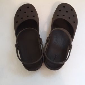 Crocs sling back clogs